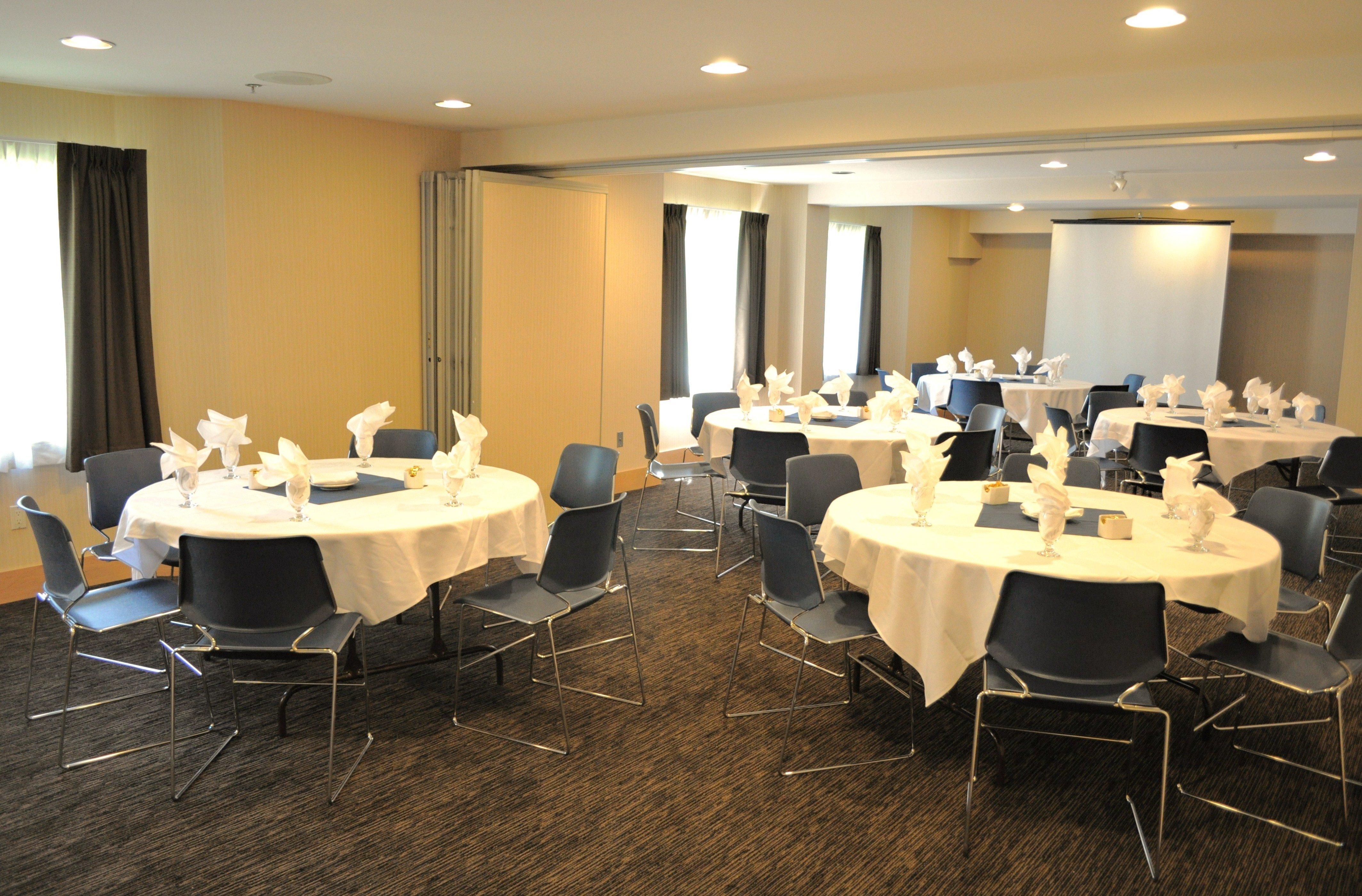 Holiday Inn Express & Suites Langley By Ihg Buitenkant foto