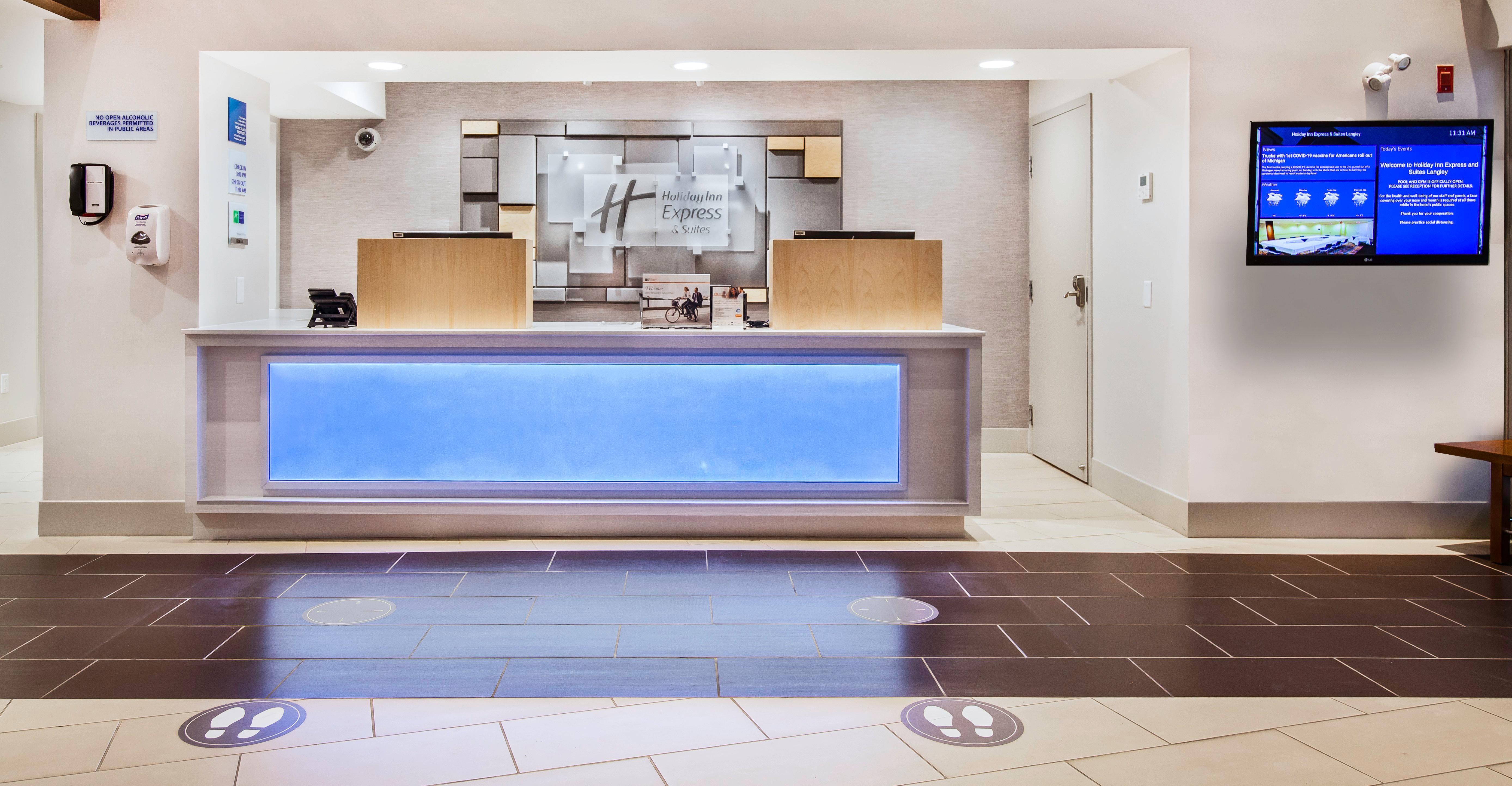Holiday Inn Express & Suites Langley By Ihg Buitenkant foto