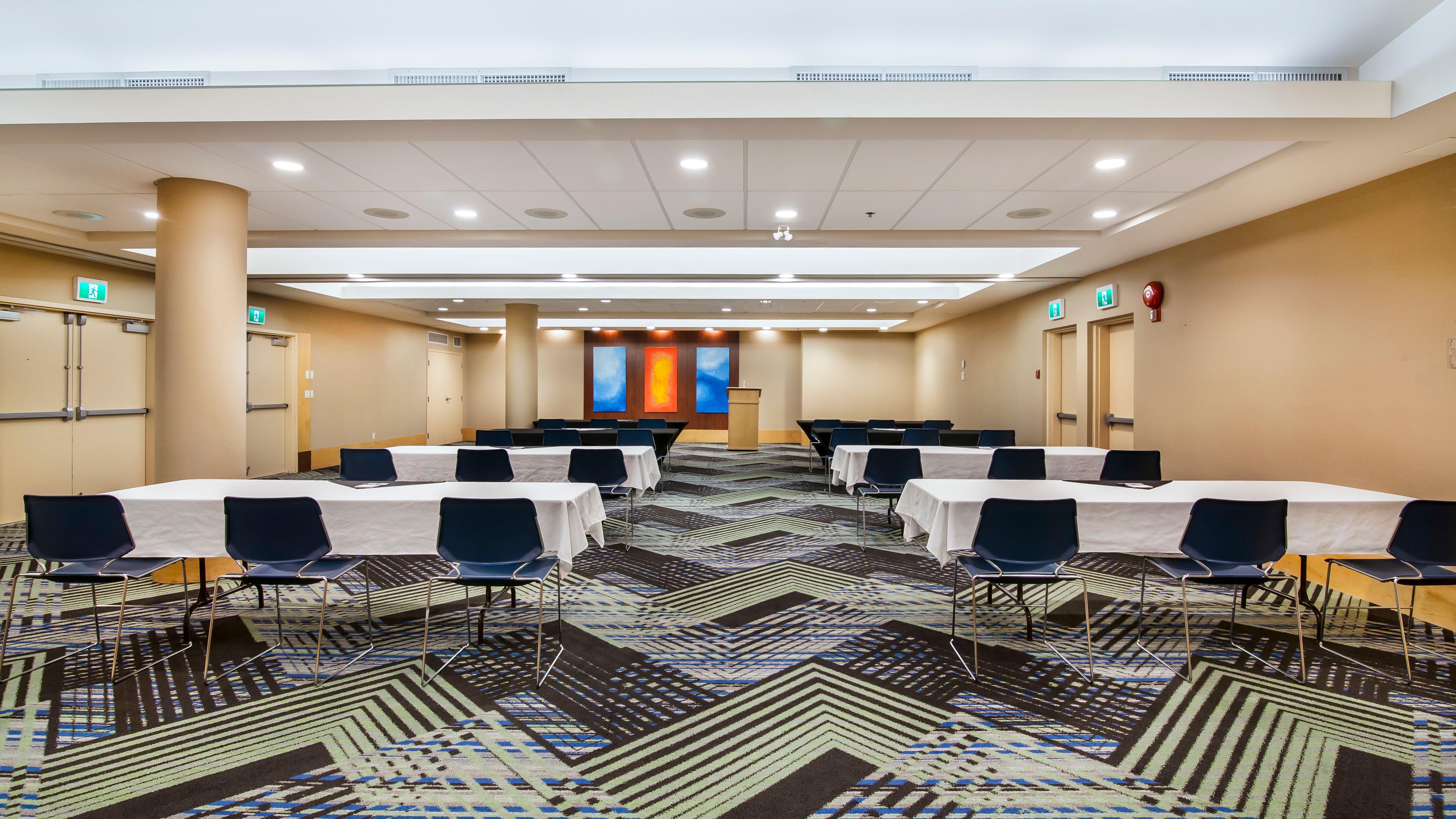 Holiday Inn Express & Suites Langley By Ihg Buitenkant foto